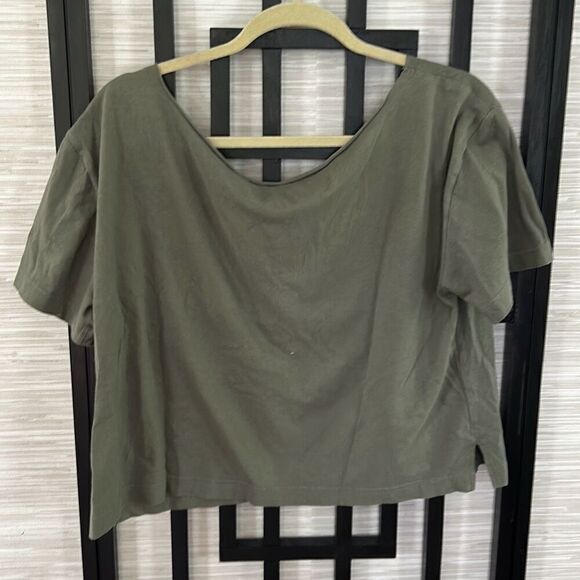 PINK Victoria's Secret olive cropped oversized T-shirt short sleeve size M - Picture 4 of 4